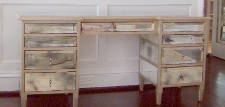 Mirrored console